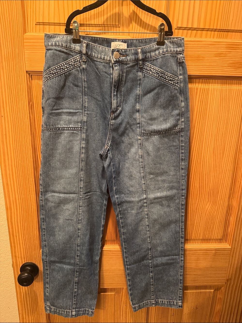 LOFT Women’s Medium Blue Relaxed Straight Jeans
